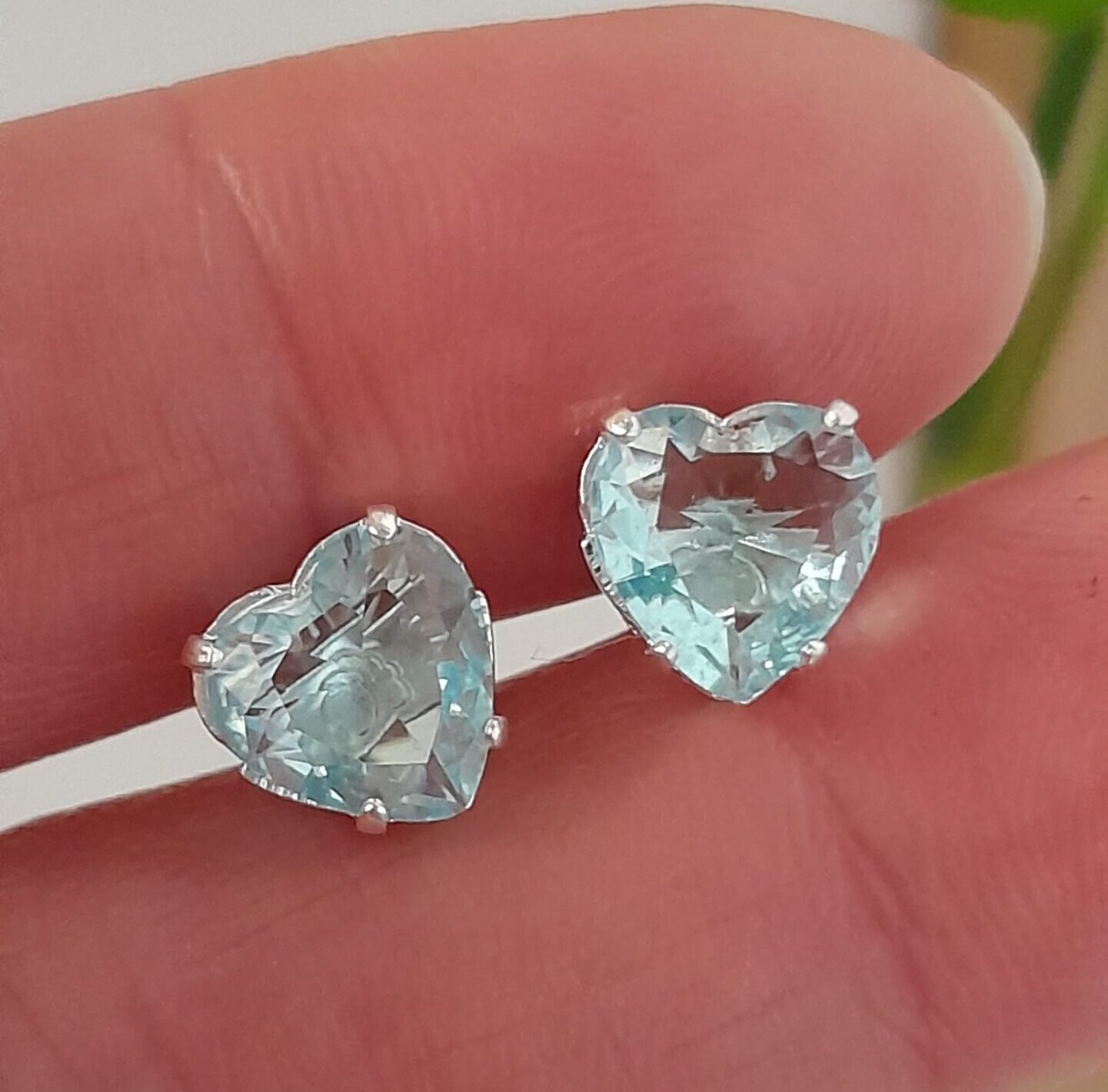 Aros Abridores brillo celeste corazón – Plata 925