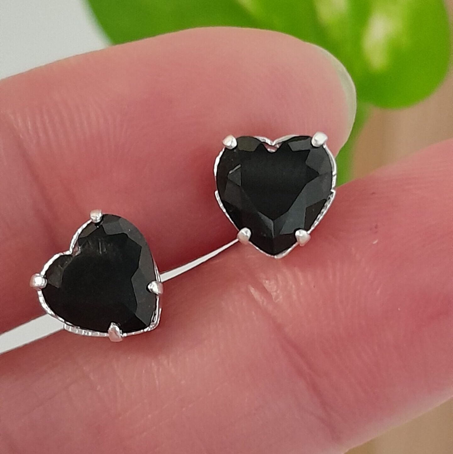Aros Abridores brillo negro corazón – Plata 925