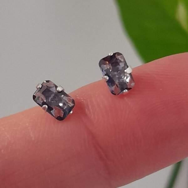 Aros Abridores Brillos violeta rectangular – Plata 925