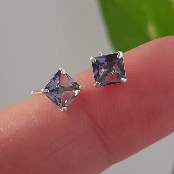 Aros Abridores Brillos Violeta Cuadrado – Plata 925