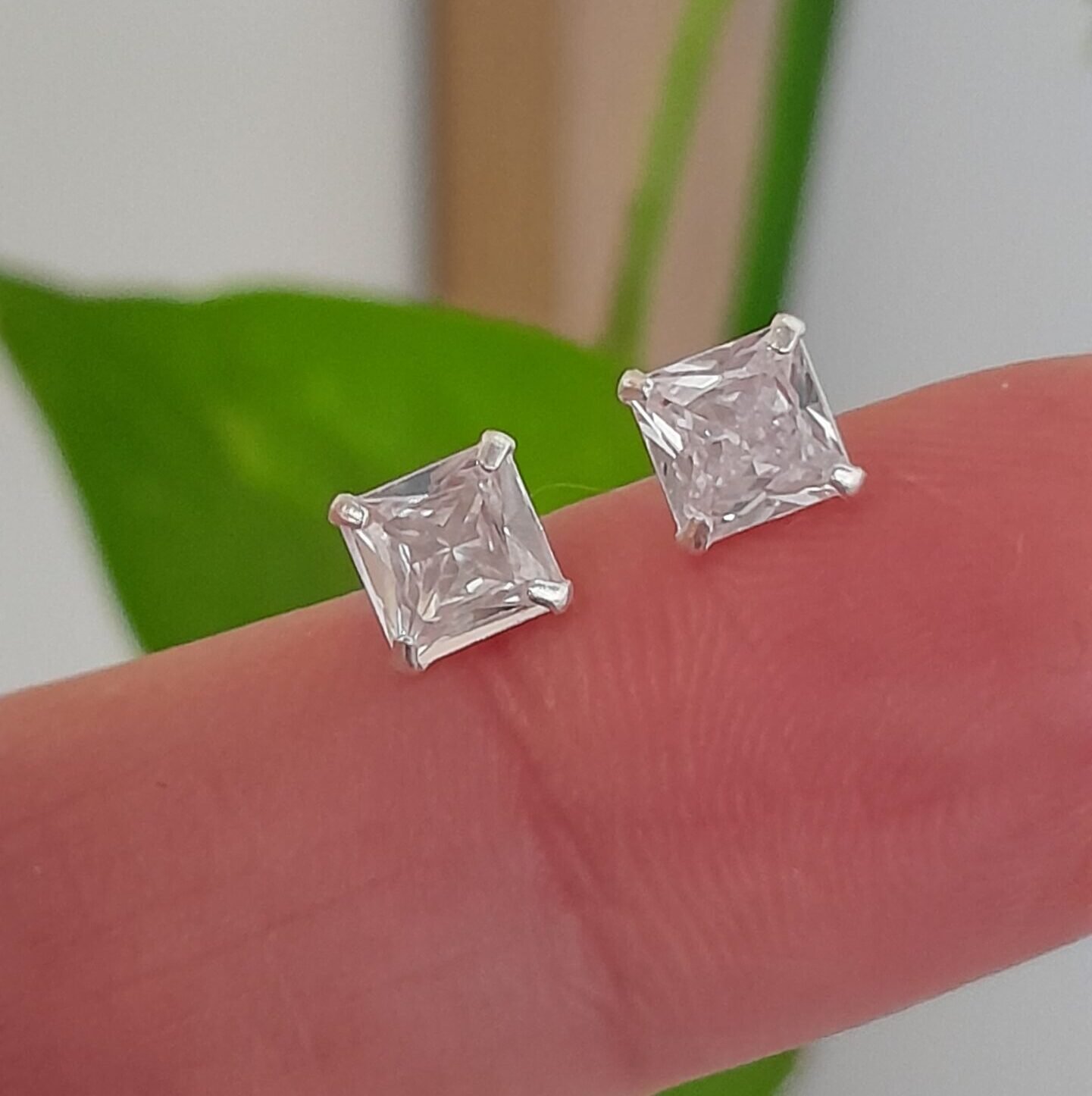 Aros Abridores Brillo cuadrado cristal – Plata 925