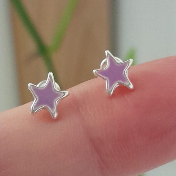 Aros Abridores Esmaltado Estrellas Lila – Plata 925