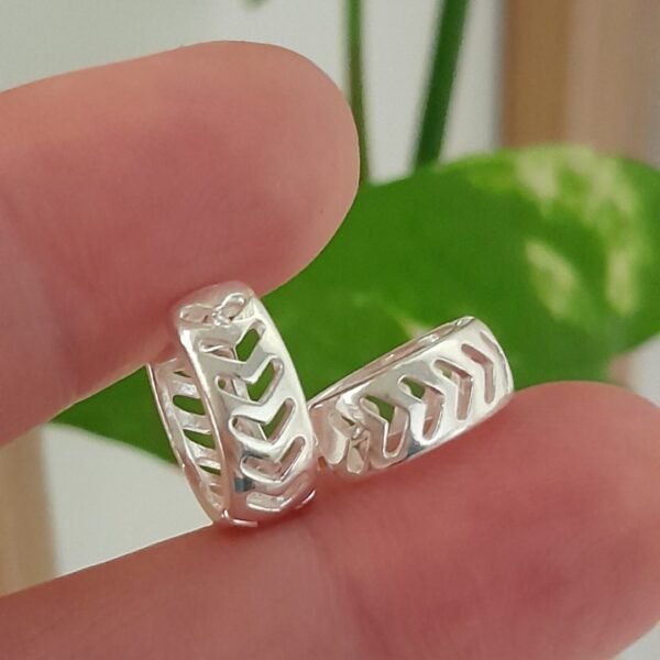 Aros Huggies mini flechitas calados - Laminados