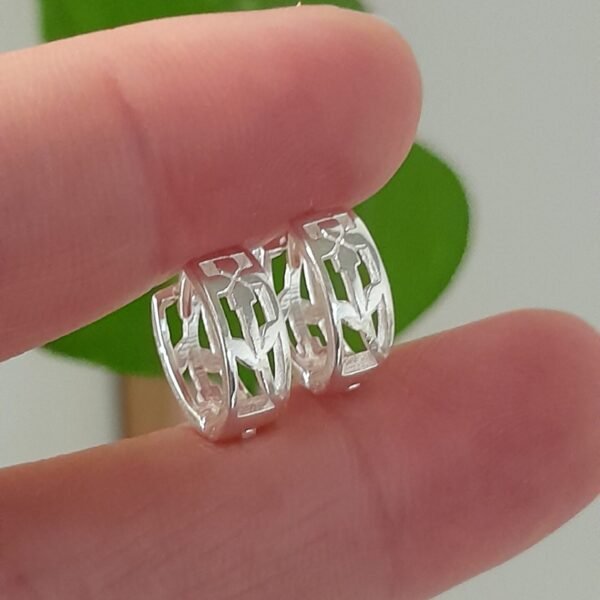 Aros Huggies mini flores geometricas - Laminados