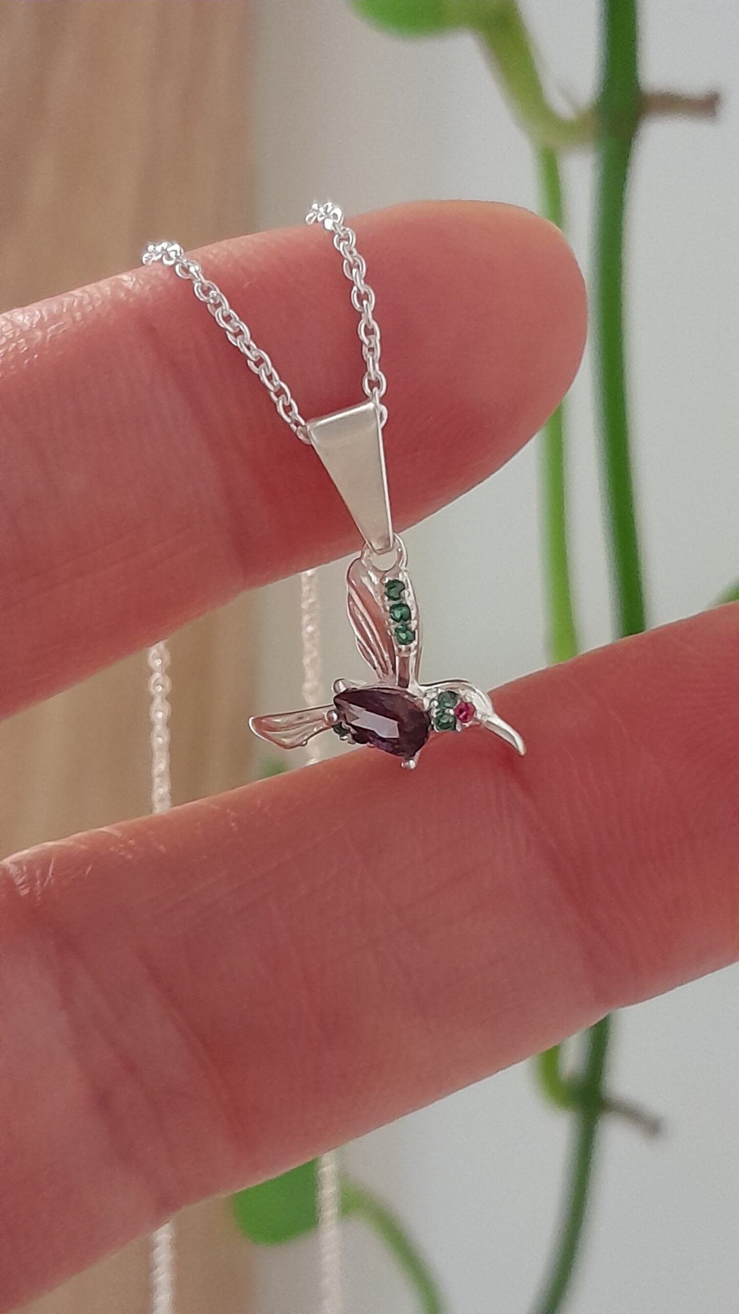 Conjunto cadena con dije colibrí con cristal negro - Laminados