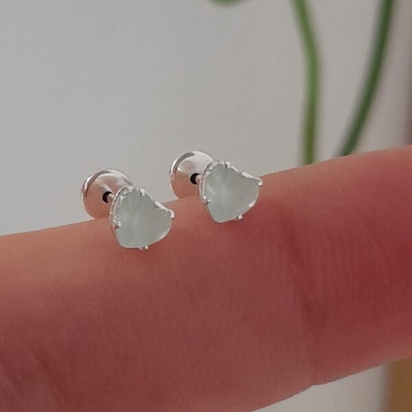 Aros Abridores mini corazón blanco nacar – Plata 925