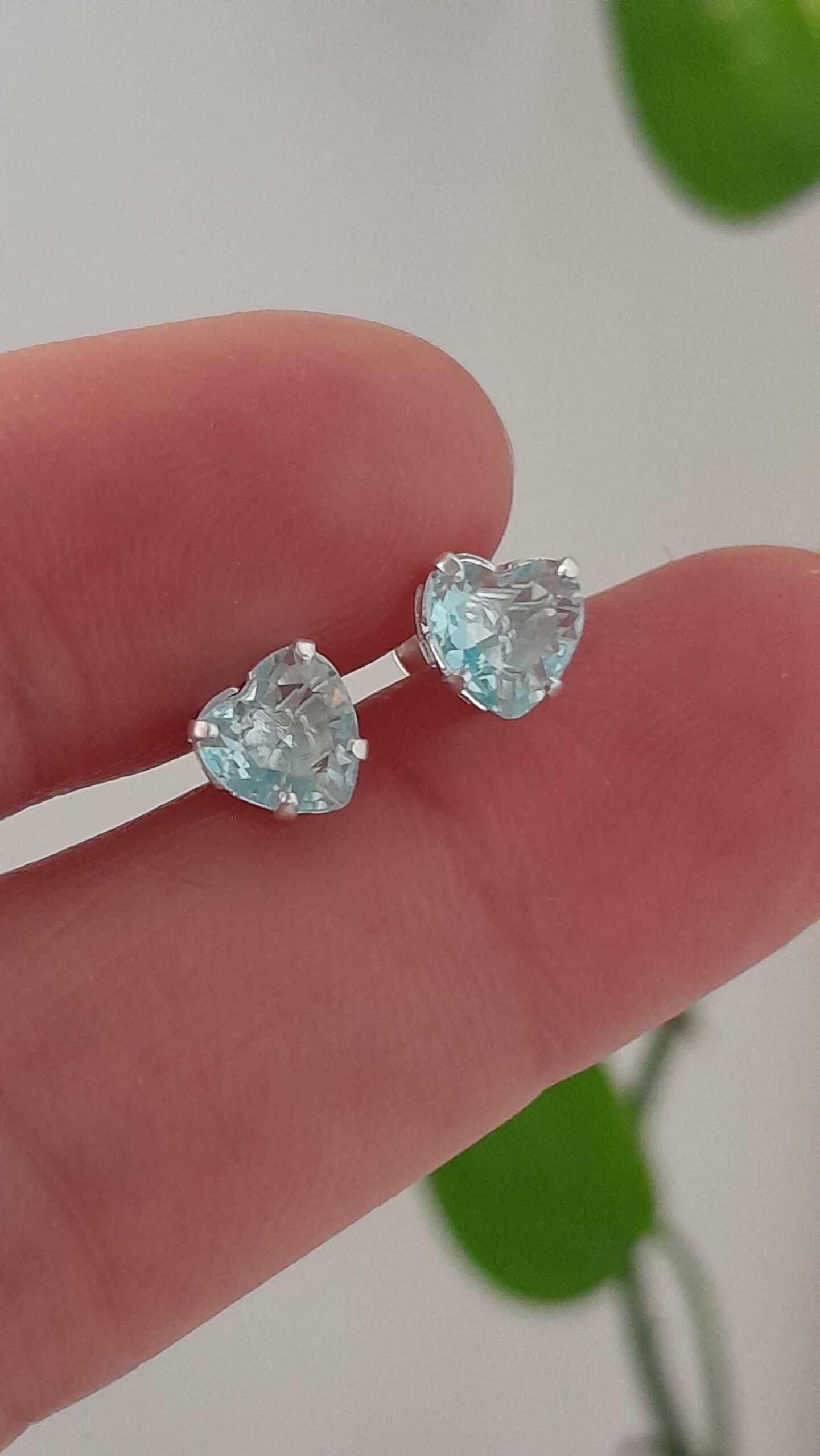 Aros Abridores super mini corazon celeste brillo – Plata 925