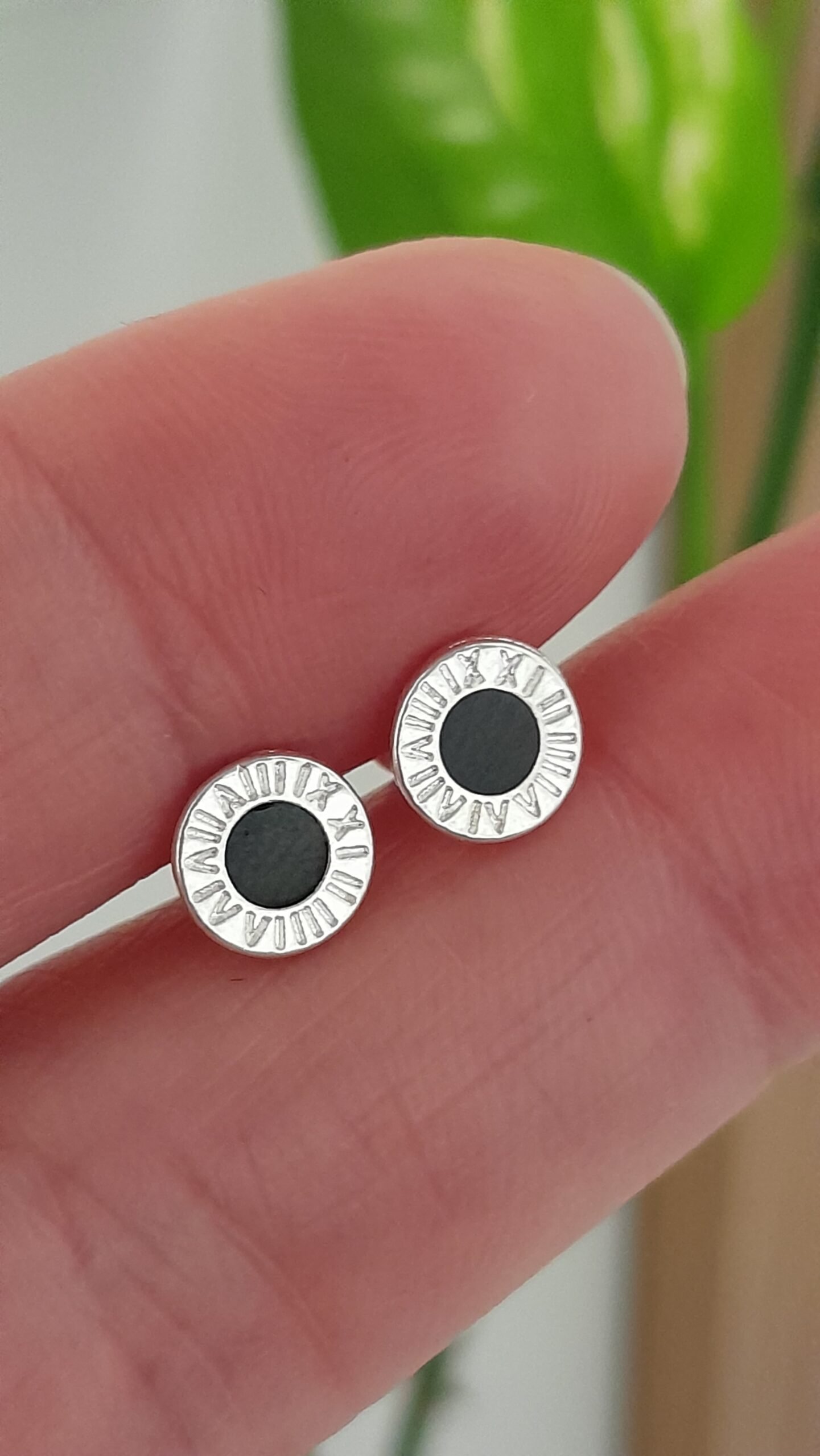 Aros Abridores mini circulo números romanos negro – Plata 925