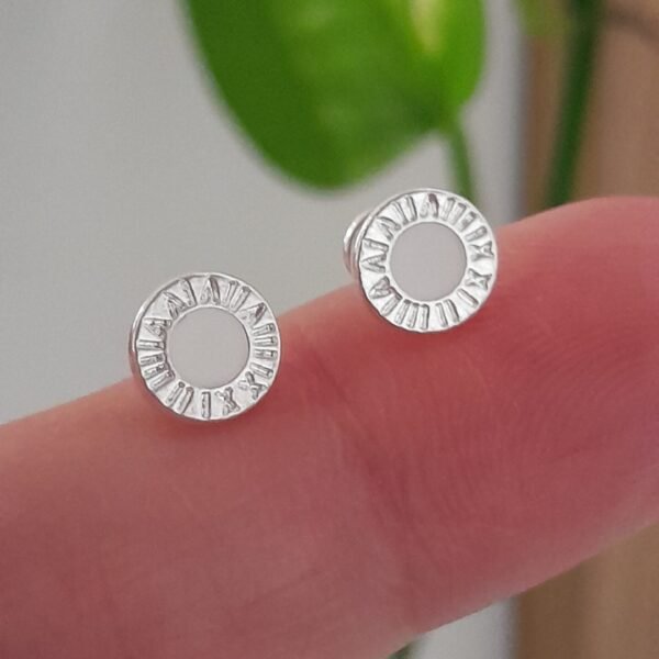 Aros Abridores mini circulo números romanos blanco – Plata 925