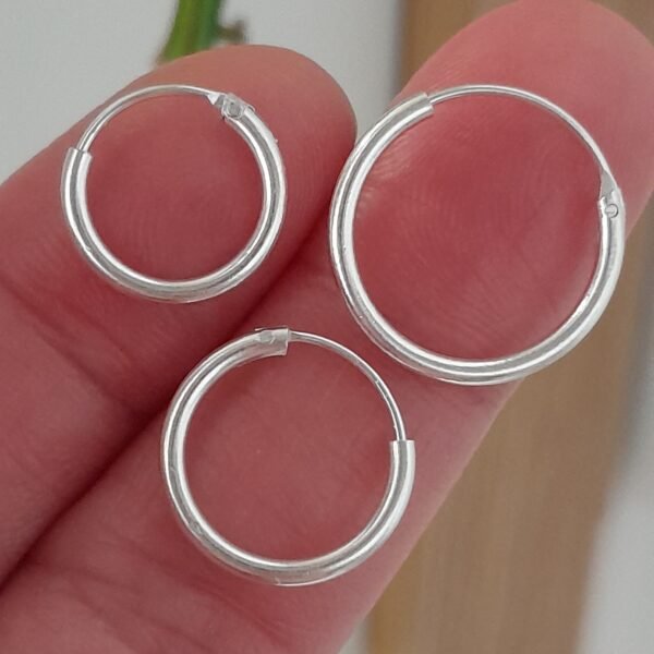 Aros huggies mini argollitas 3 tamaños lisos mediano - Laminados