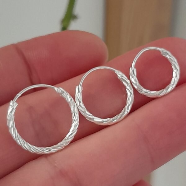 Aros huggies mini argollitas 3 tamaños lisos pequeño texturado - Laminados