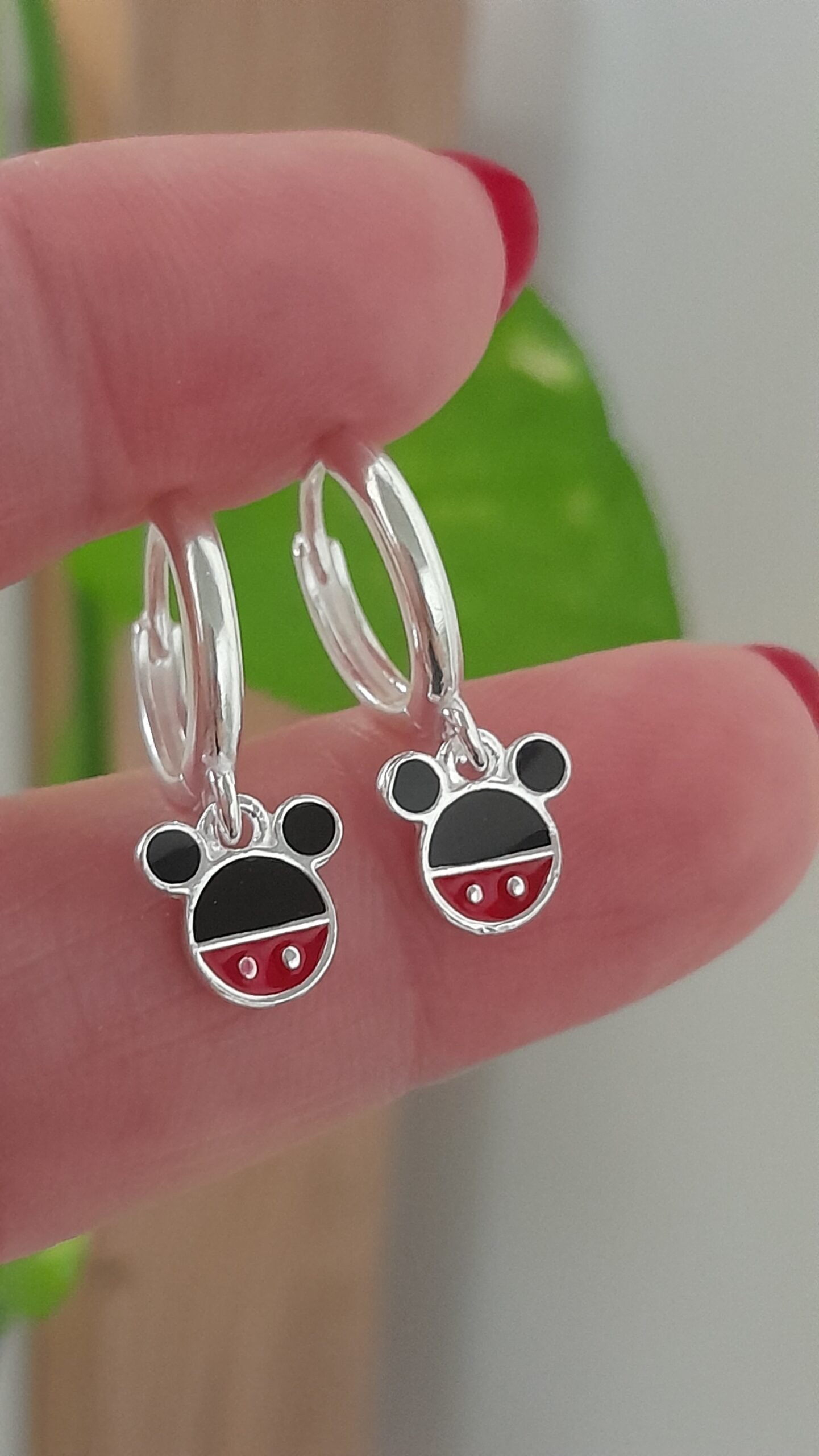 Aros huggies esmaltados mickey mouse - Laminados