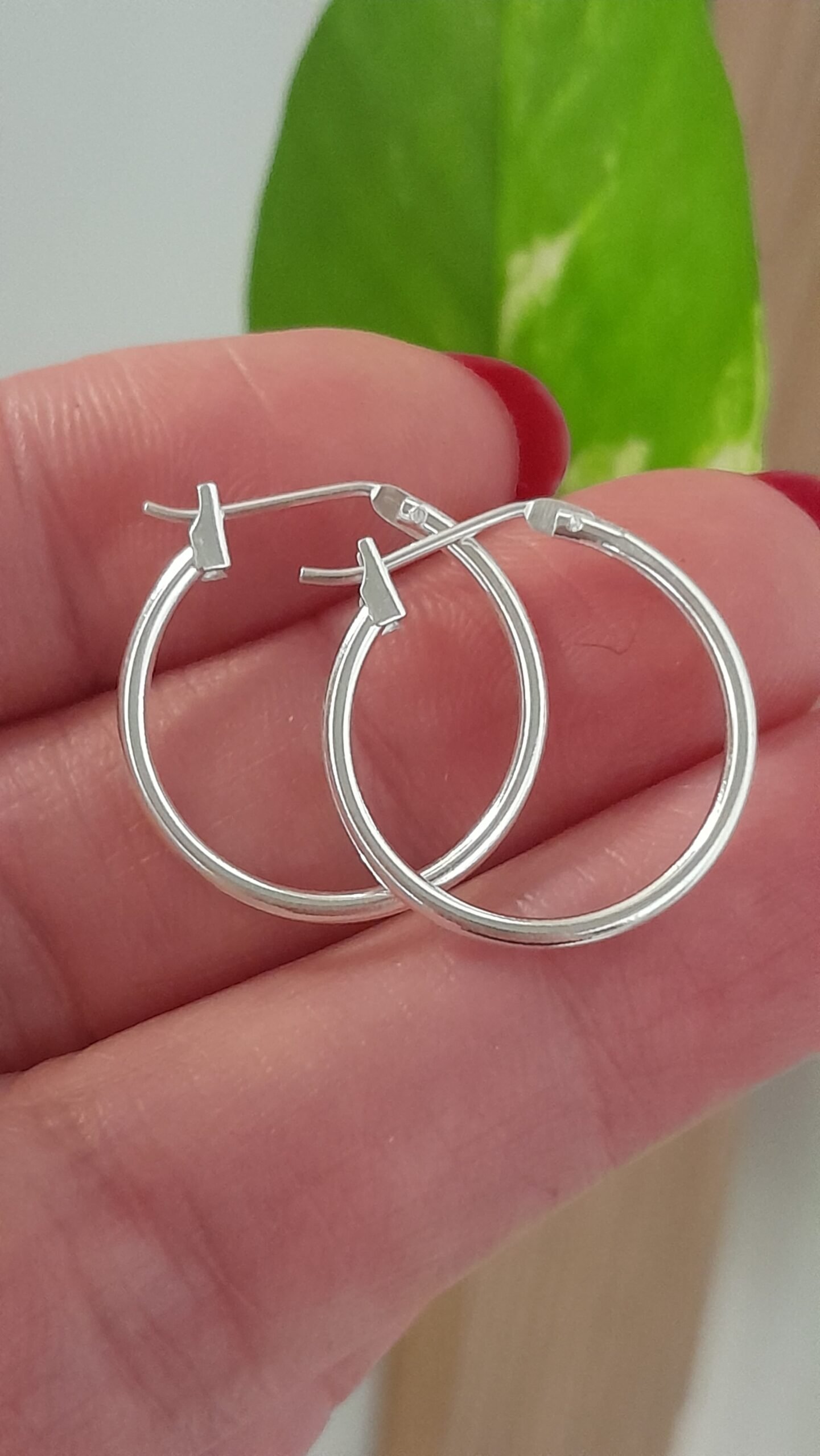 Aros huggies argollas grandes finas – Laminados