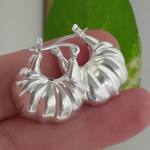 Aros huggies bombé acanalados – Laminados