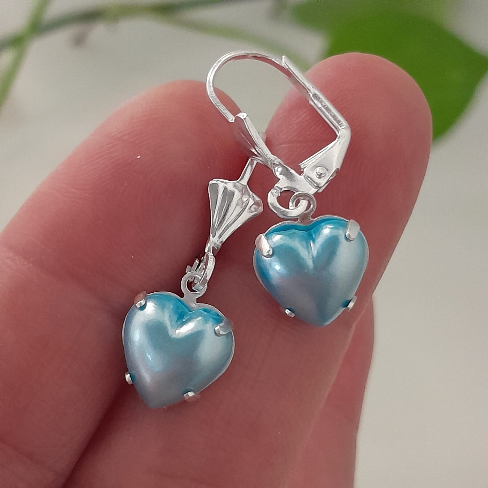 Aros mini corazones perlados celeste – Laminados