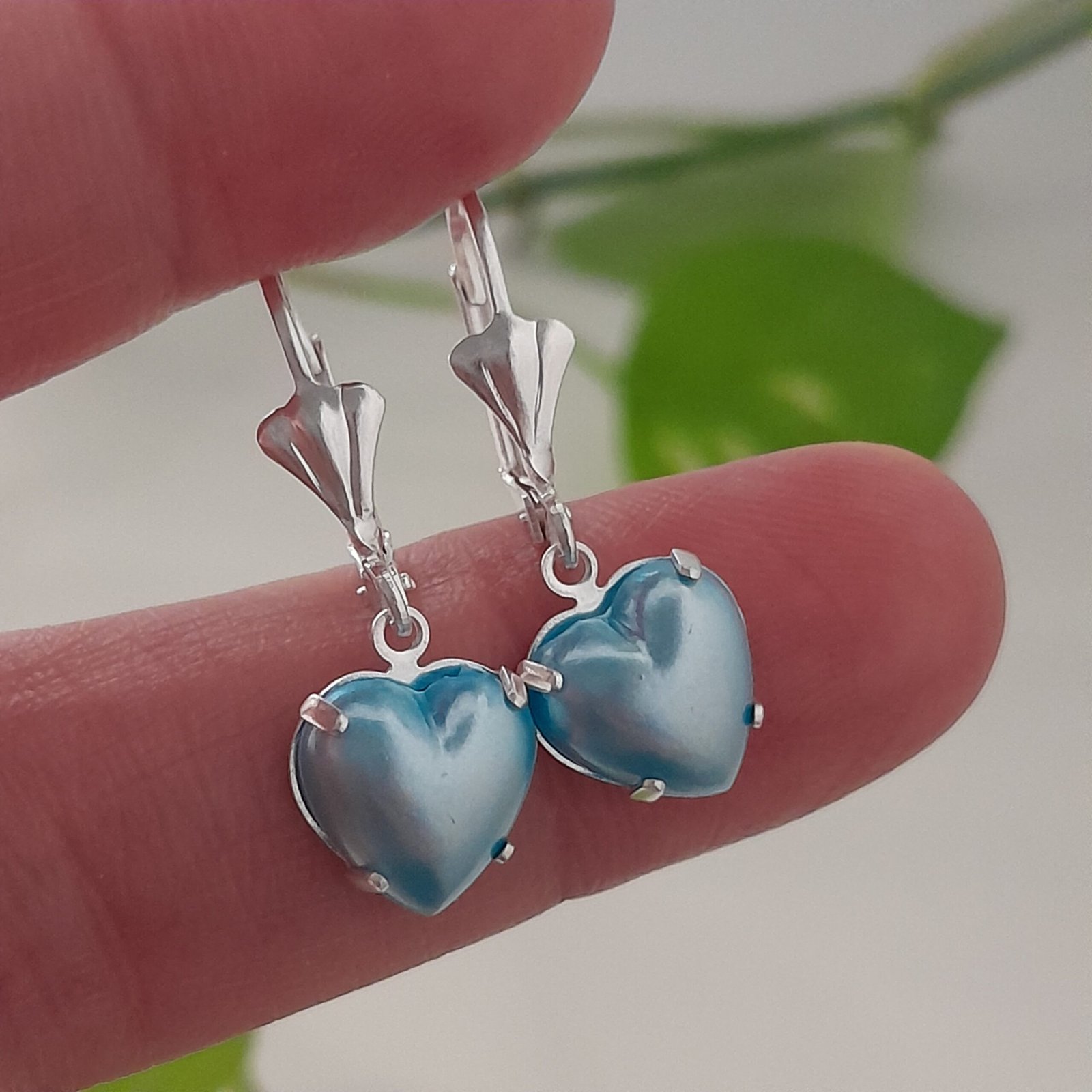 Aros mini corazones perlados celeste – Laminados - Image 2
