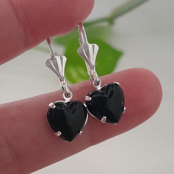 Aros mini corazones perlados negro – Laminados