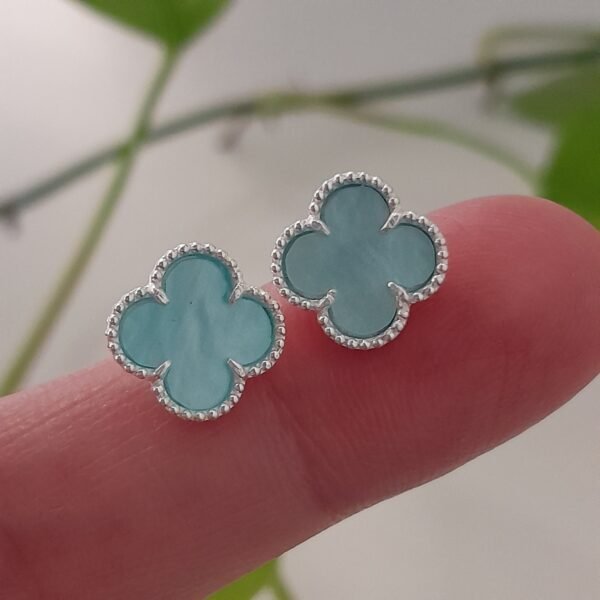 Aros mini trébol celeste – Laminados