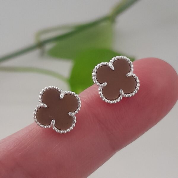 Aros mini trébol marrón – Laminados