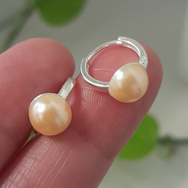 Aros huggies amarillo perlados - Joyas laminadas