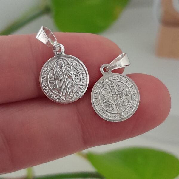 Dije mini medalla San Benito - Laminados