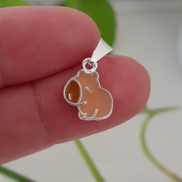 Dije mini capibara esmaltado - Laminados