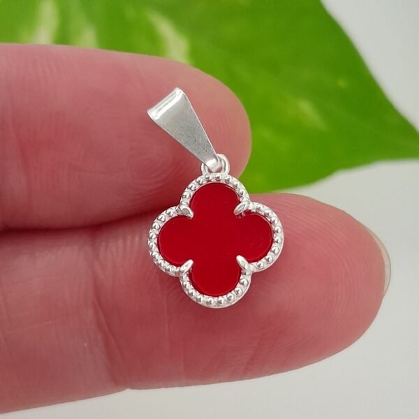 Dije mini trébol esmaltado rojo - Laminados