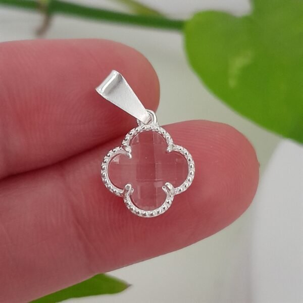 Dije mini trébol esmaltado rosa claro - Laminados