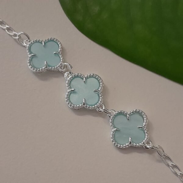 Pulsera trébol alambra esmaltado celeste - Laminados