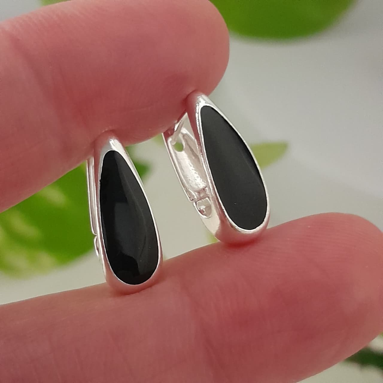 Aros argollas esmaltadas negro gotas – Laminados - Image 2