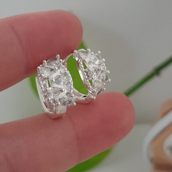 Aros huggies con brillo cristales – Laminados