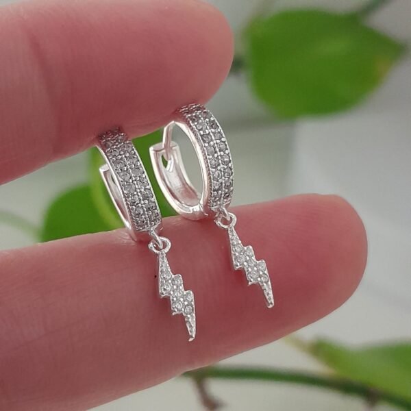 Aros huggies con brillo diseño rayos – Laminados