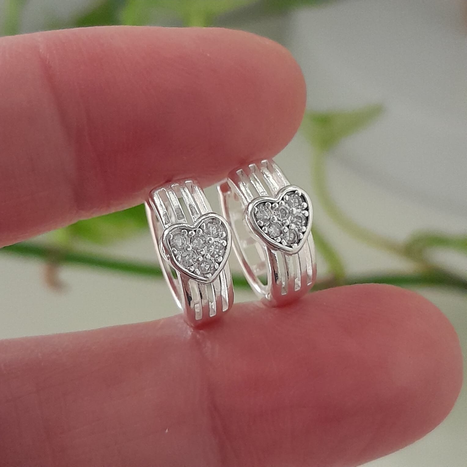 Aros huggies con brillo faja corazón – Laminados