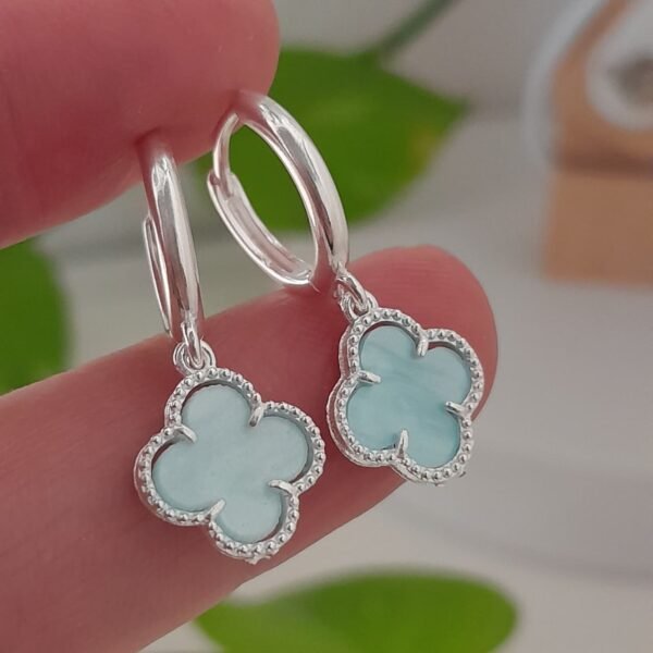 Aros trebol esmaltado celeste - Laminados