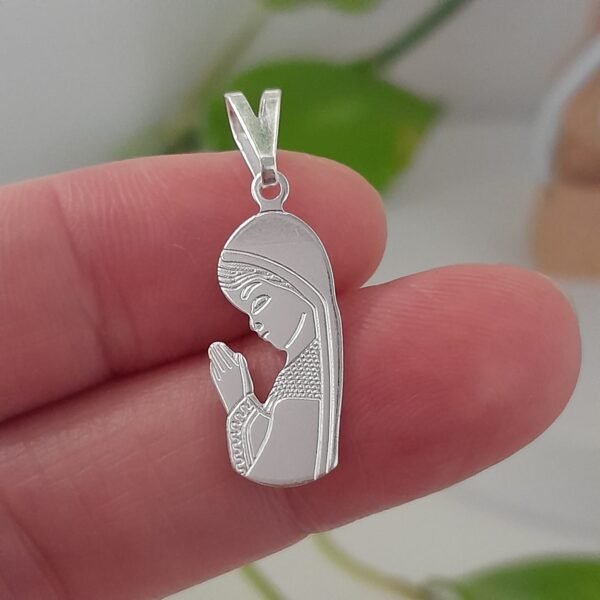 Dije de figura de la virgen - Laminados