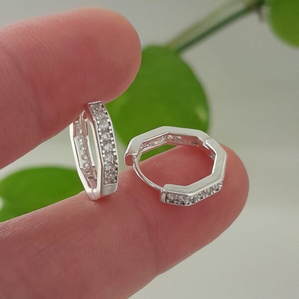 Aros huggies mini con brillo hexagonal – Laminados