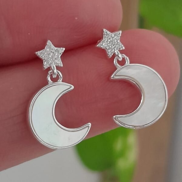 Aros pasante diseño mini luna blanca nacar - Plata 925