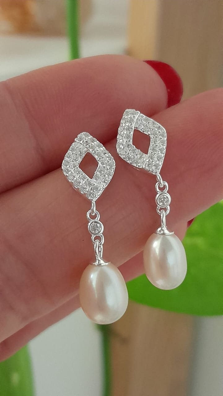 Aros pasante diseño colgante perla y rombo brillo - Plata 925