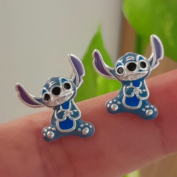 Aros pasante diseño stich esmaltado - Plata 925