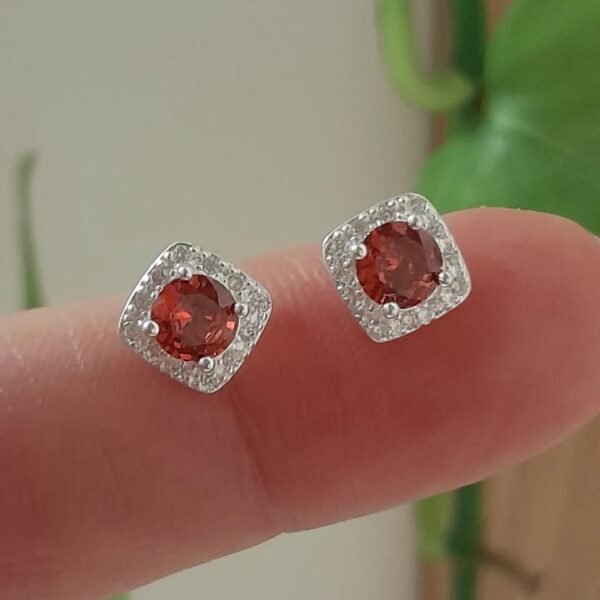 Aros pasante diseño piedra rojo - Plata 925