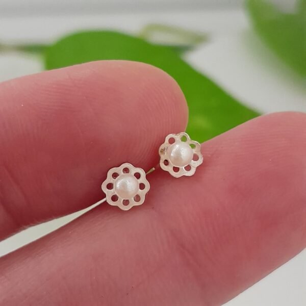 Aros abridores perlas mini flores - Plata 925