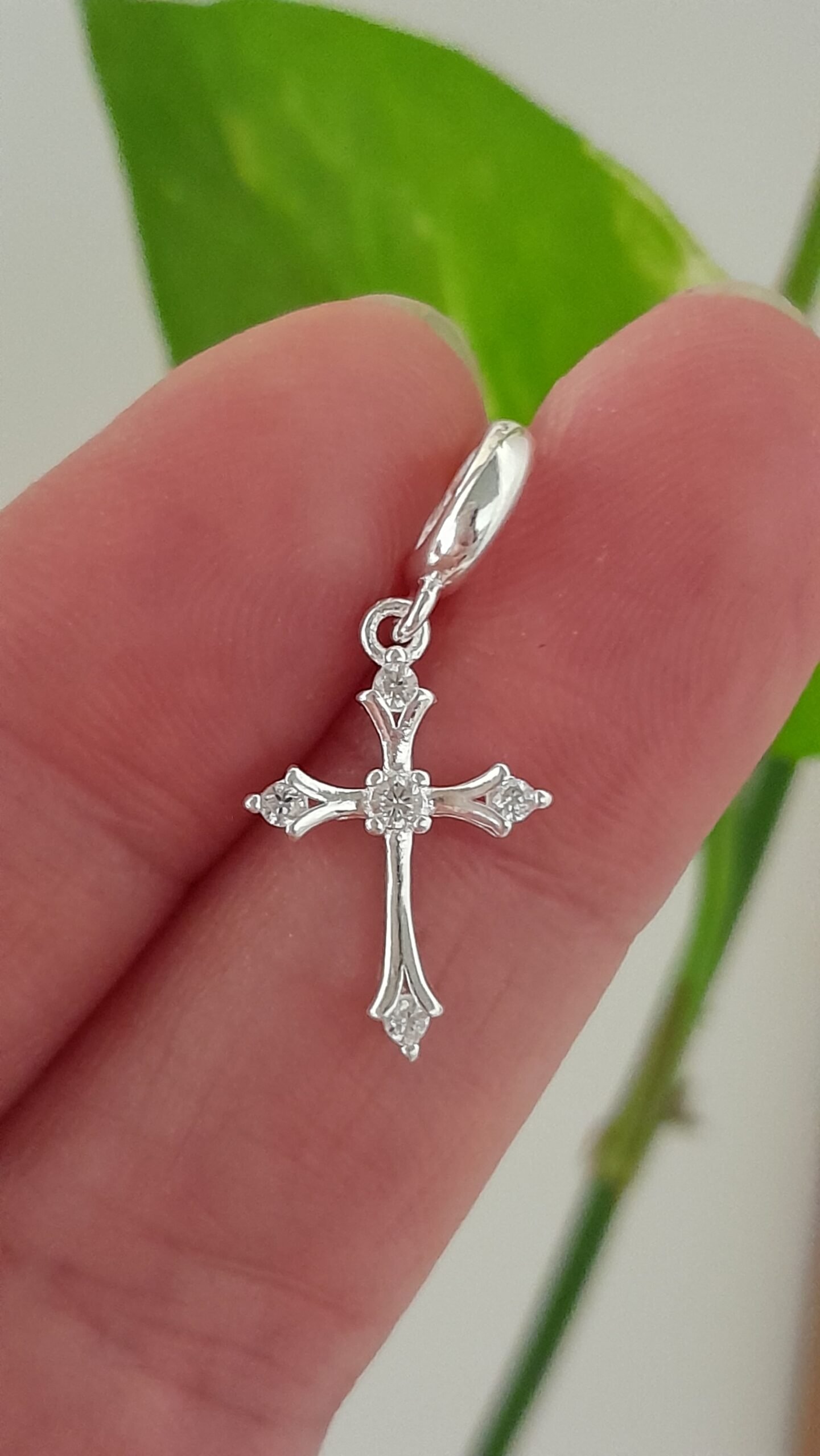 Dije Cruz con brillo - Laminados