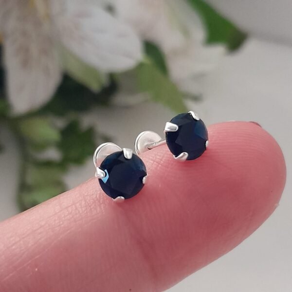 Abridor circular engarzado negro