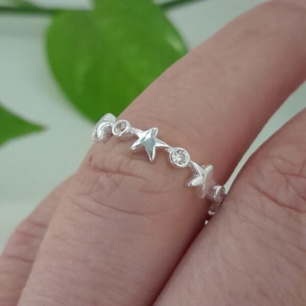 Estrellas y brillo-anillo italiano