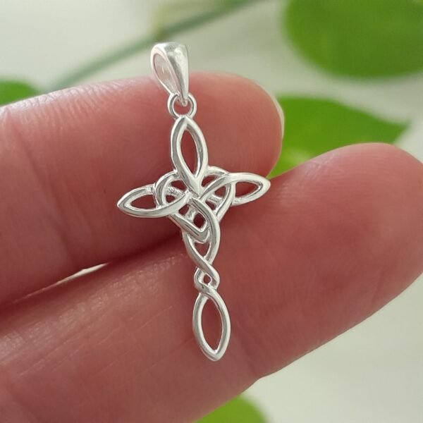 Cruz y corazón-dije italiano