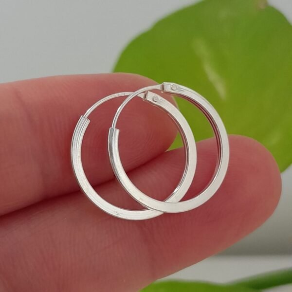 Cubanas rectas lisas cierre clásico-argolla italiana