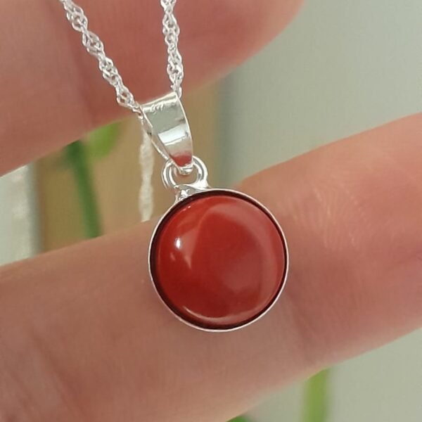 Piedra natural roja-dije italiano