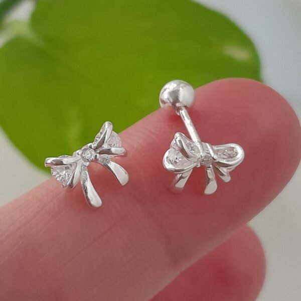 Moño a rosca y piercing-aro italiano