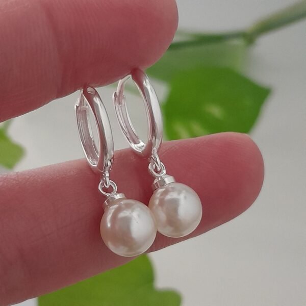 Huggies con perla colgante-argolla italiana