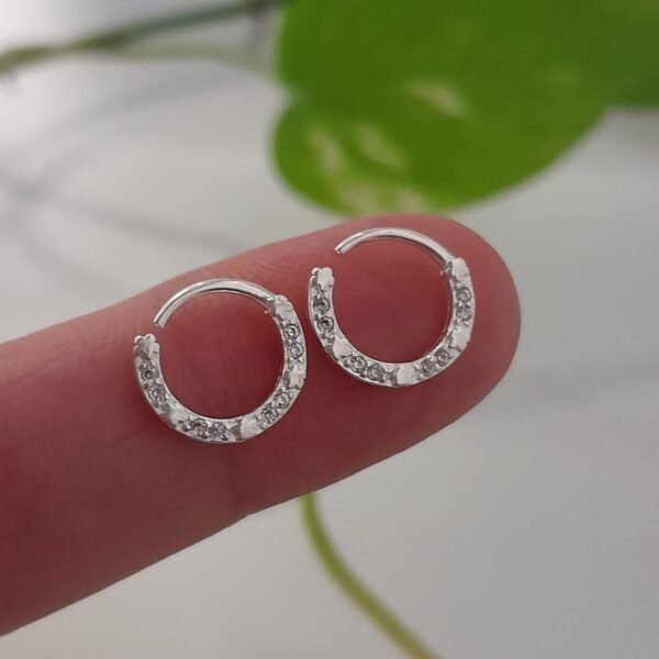 Piercing hélix por par-aro laminado